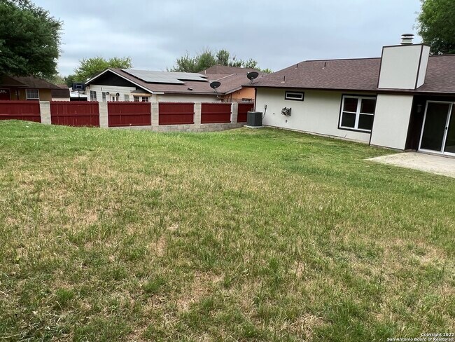 Building Photo - 1018 Ericson Dr