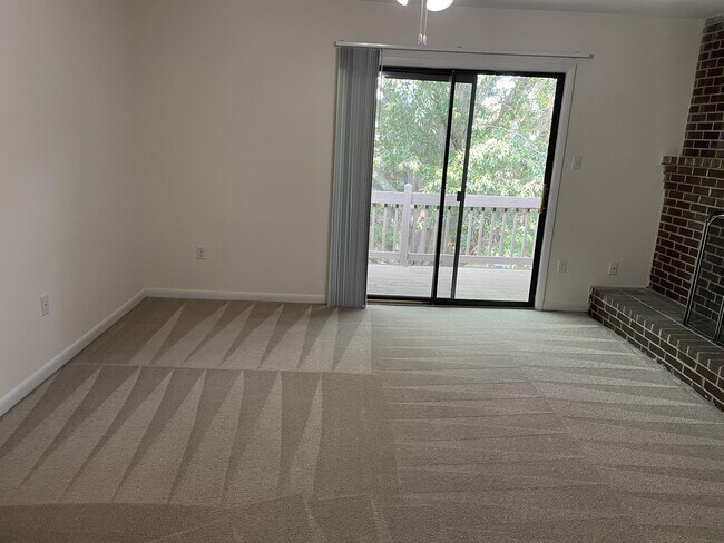 Building Photo - 146 Harvest Dr