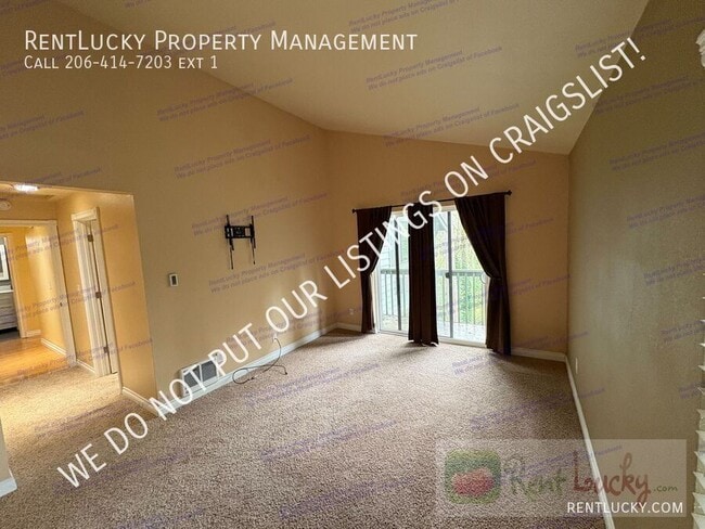 Building Photo - 12721 NE 129th Ct