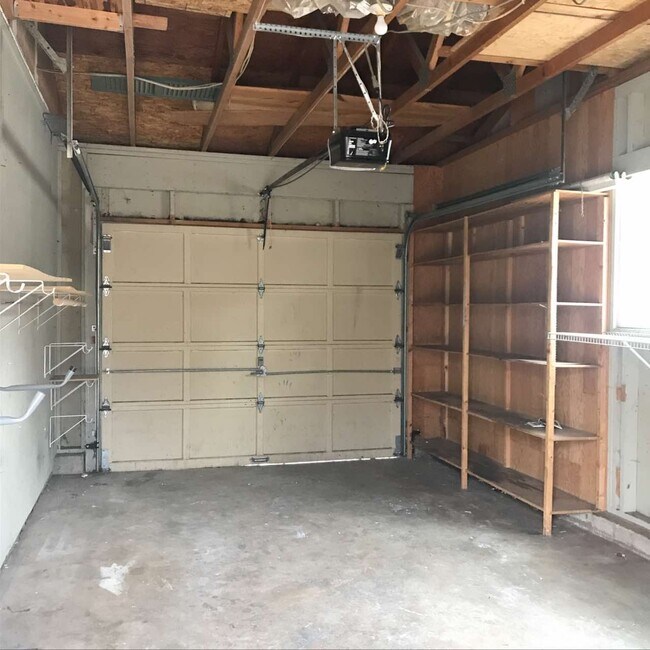 Building Photo - 304 Ruth St