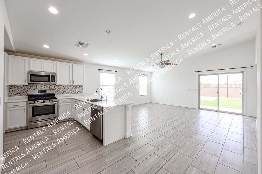 Building Photo - 24424 N 164th Dr