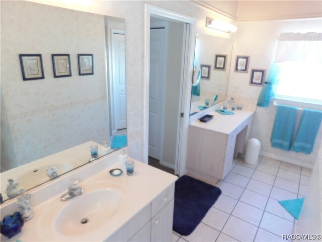 Building Photo - 2630 N Brentwood Cir