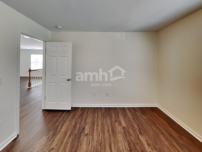 Building Photo - 9640 Turning Wheel Dr