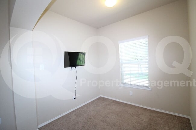 Building Photo - 1115 Quartz Trl
