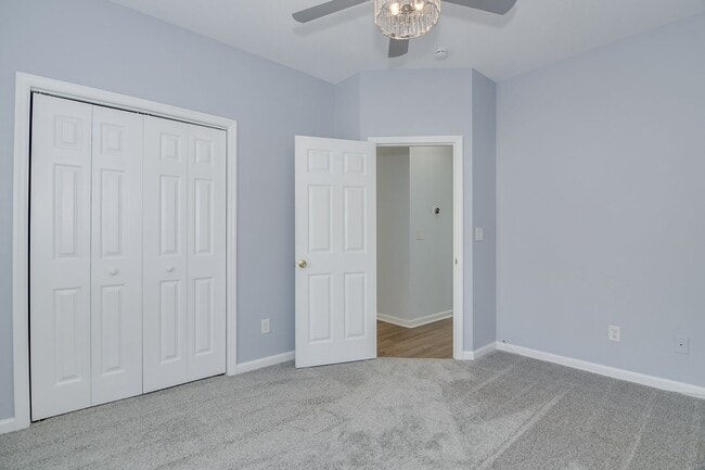 Building Photo - 4 Bedroom 2 Bath in Evans