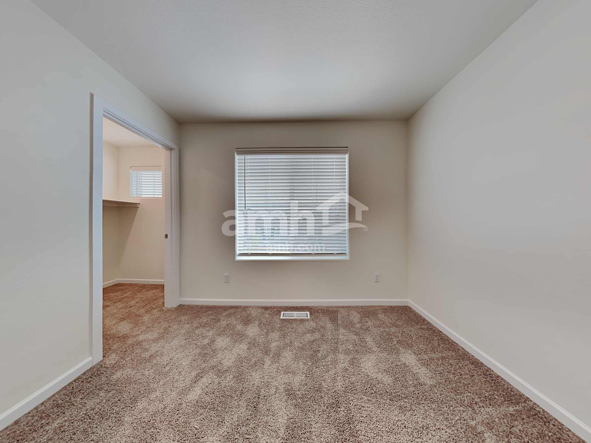 Building Photo - 1306 W 16th Ave