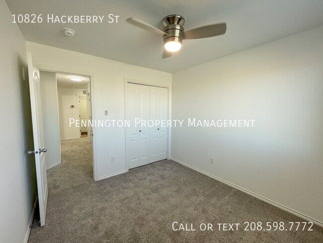 Building Photo - 10826 Hackberry St