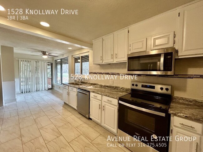 Building Photo - 1528 Knollway Dr