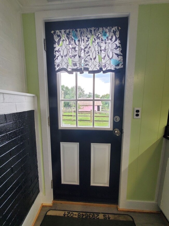 Building Photo - Utilities Included!!!!