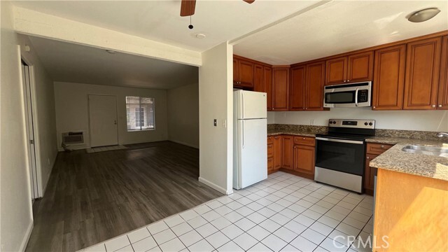 Building Photo - 103 Streamwood