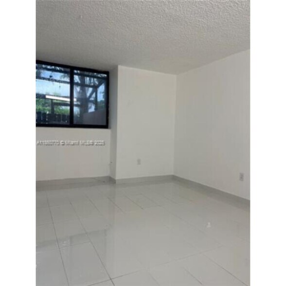 Building Photo - 10975 SW 107th St