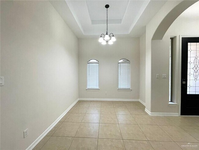 Building Photo - 25 N Edgewood Ave