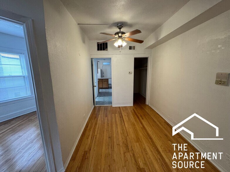 Building Photo - 5438 W Potomac Ave