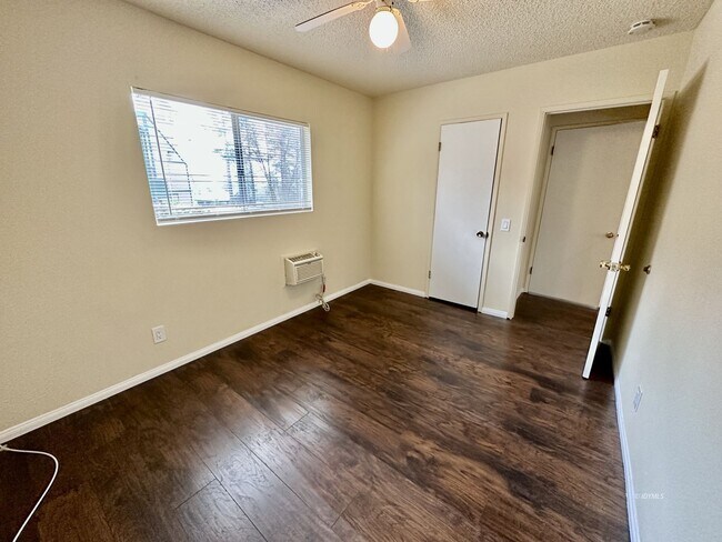 Building Photo - 2 BR in Idyllwild