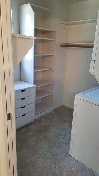 closet & washer/dryer - 16845 Armstead St