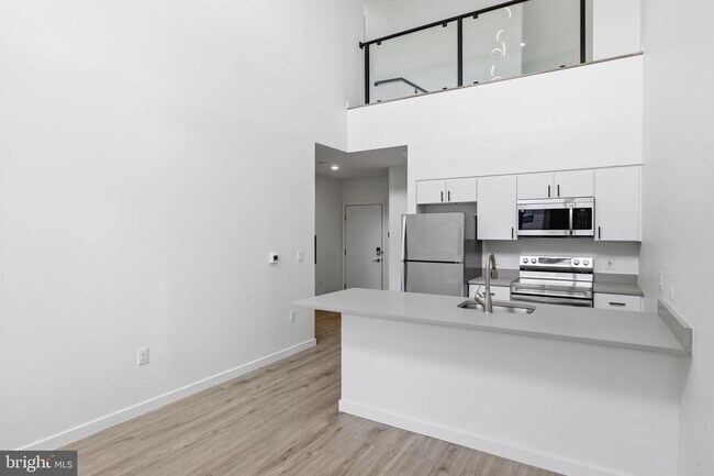 Building Photo - 915 N Broad St