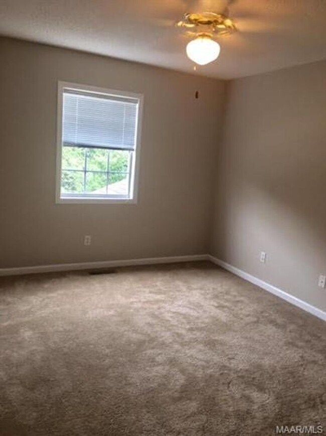 Building Photo - 218 Foxchase Ln