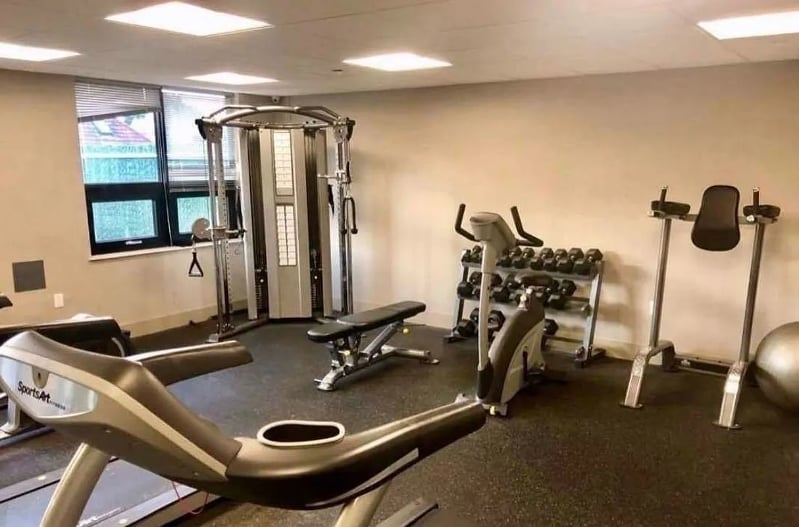 Building Photo - 99-39-9966 66th Ave