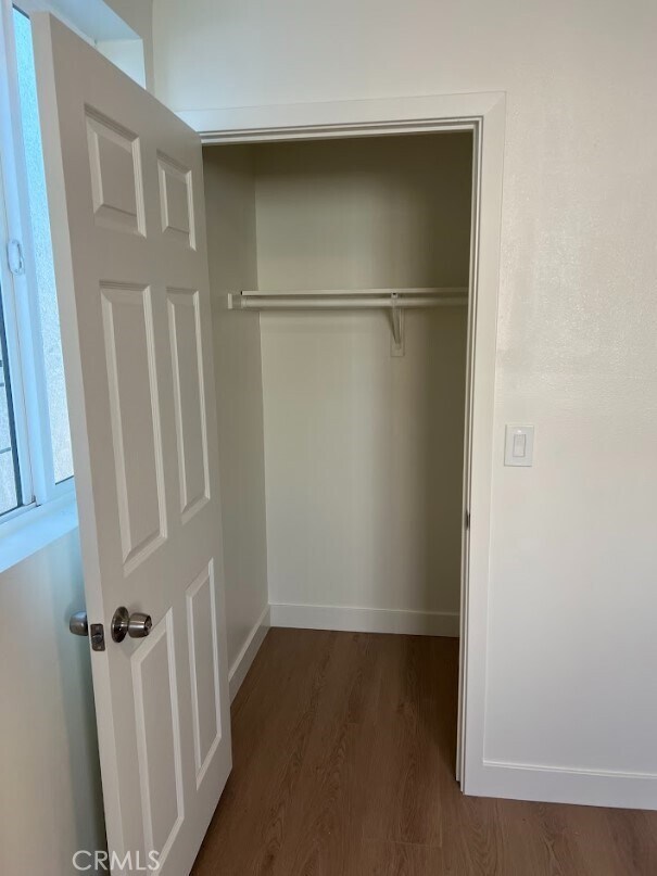 Building Photo - 409 E 99th St