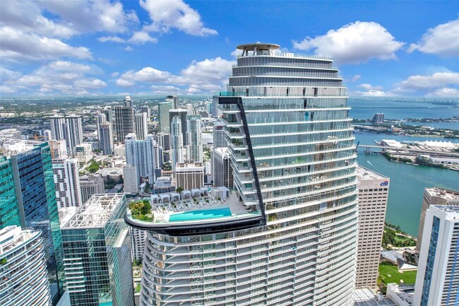 Building Photo - 300 Biscayne Blvd Way