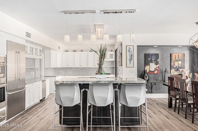 Building Photo - 10113 E Topaz Dr