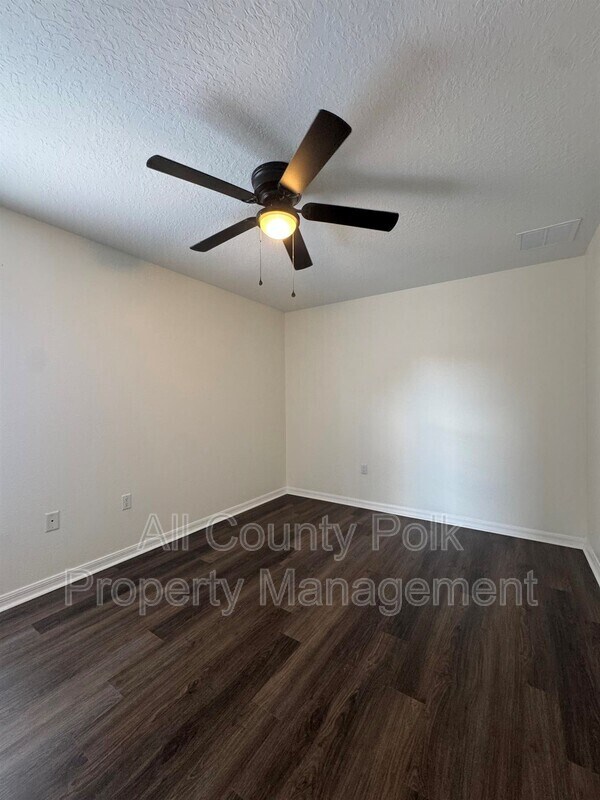 Building Photo - 2505 Brownwood Dr