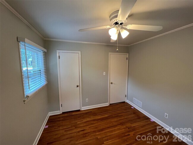 Building Photo - 1116 Bevis Dr