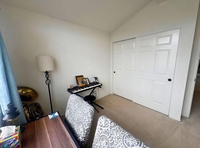 Building Photo - 3BD 2.5BA In Santa Maria, CA