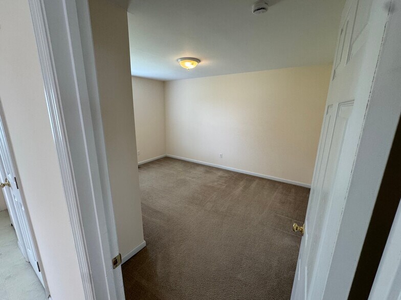 Building Photo - 340 Oak Ridge Pkwy