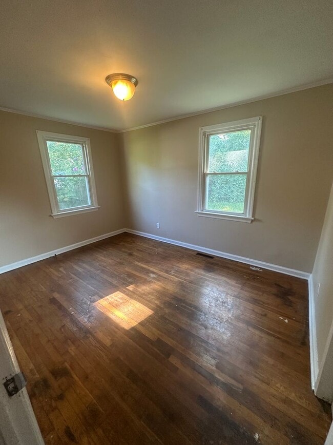Building Photo - 1407 Hyman Ave
