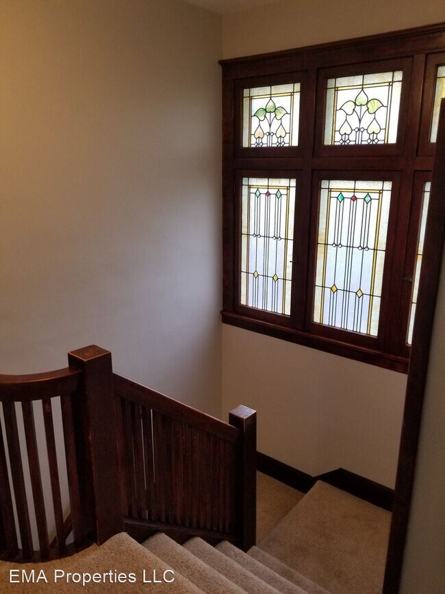Building Photo - 3 br, 2 bath House - 427 W 7th Avenue