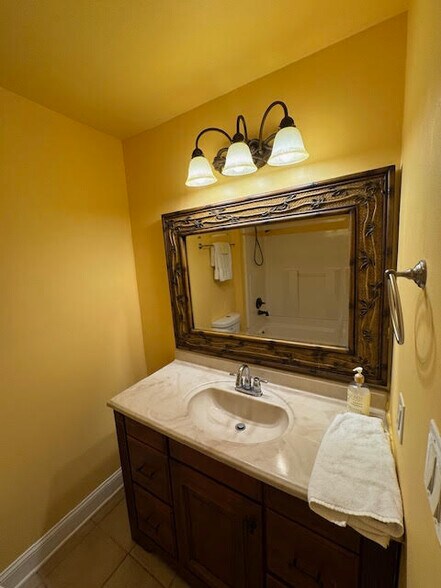 Building Photo - 113 Sunridge Park