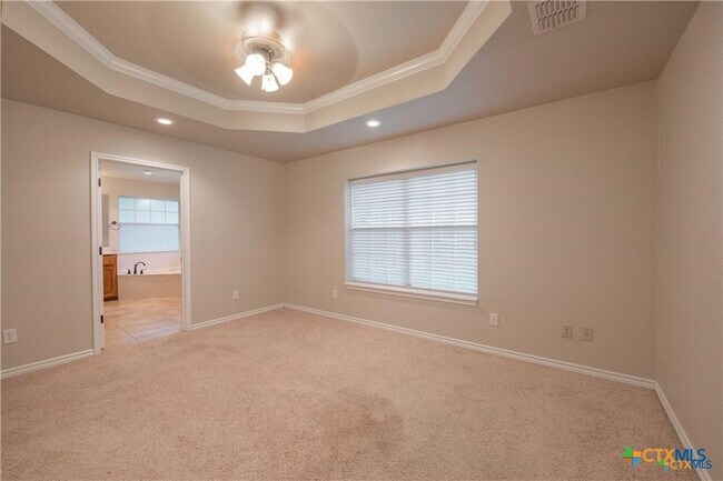 Building Photo - 6201 Flag Stone Dr