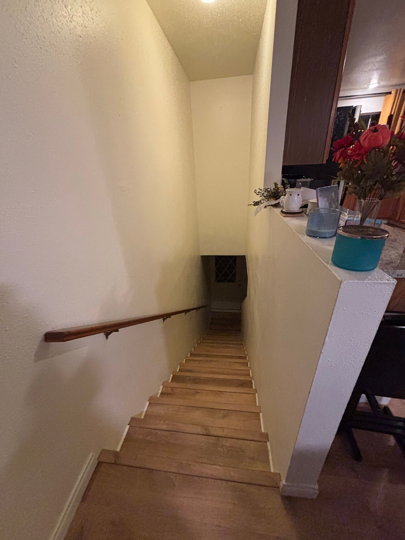 Building Photo - 535 N Yucca Ridge Rd