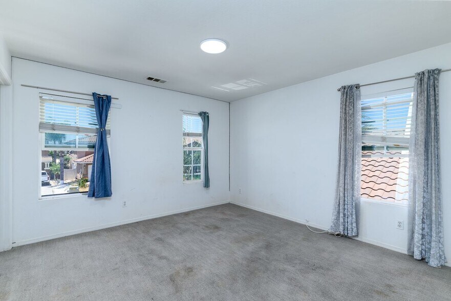 Building Photo - 3061 Clapper St