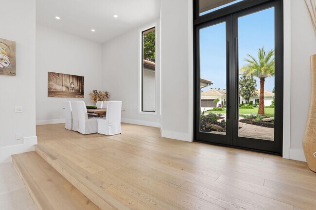 Building Photo - 11180 Isle Brook Ct