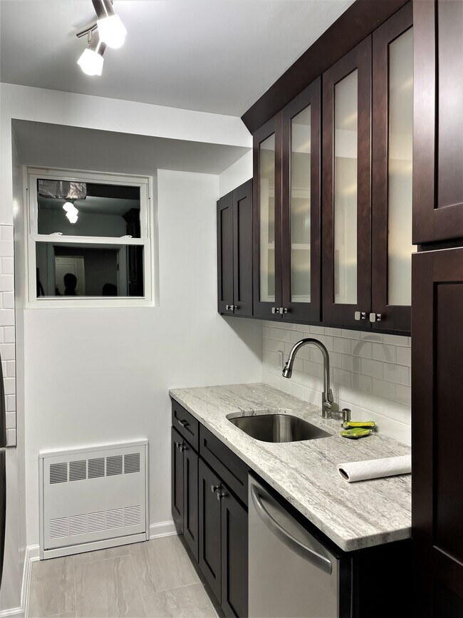 Kitchen - 100-26 67th Rd