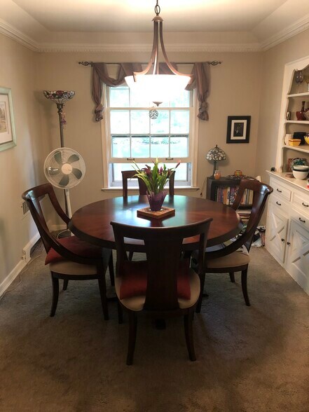Dining room - 6533 W Wisconsin Ave