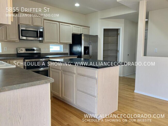 Building Photo - 5855 Drifter St