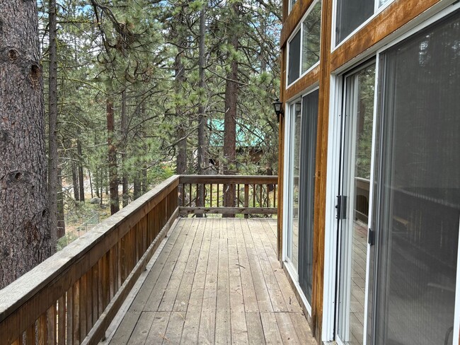 Building Photo - Donner Lake Summer Rental