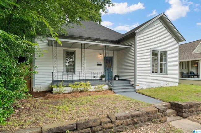 Building Photo - 4014 5th Ave S