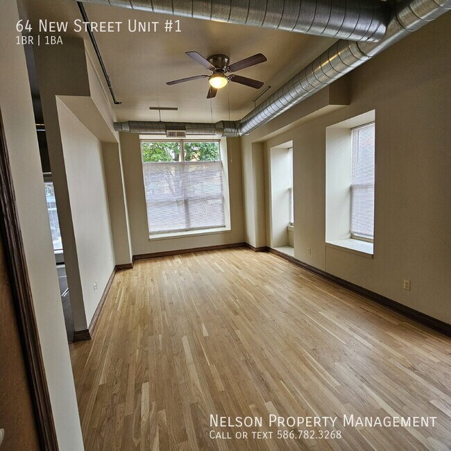 Building Photo - 64 New St