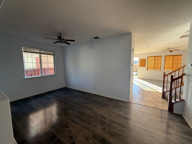 Building Photo - Resort Living at The Lakes Community in Menifee!—5 Bedrooms 3 Baths.