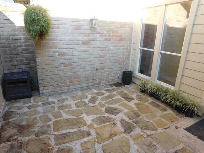 Building Photo - 4718 Blueberry Hill Dr