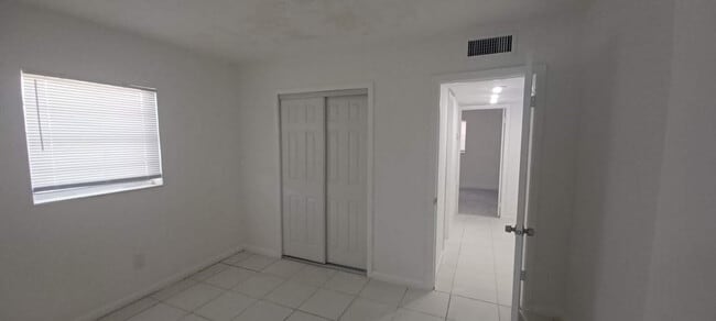 Building Photo - 1810 S 32nd St