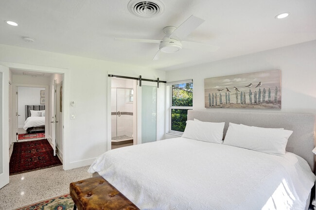 Building Photo - 221 N Swinton Ave