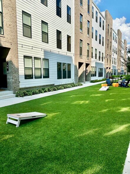 Community Cornhole - 3446 Carlton St