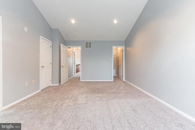 Building Photo - 926 Bentley Ct