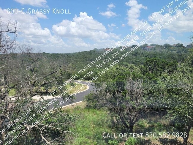 Building Photo - 800 Grassy Knoll