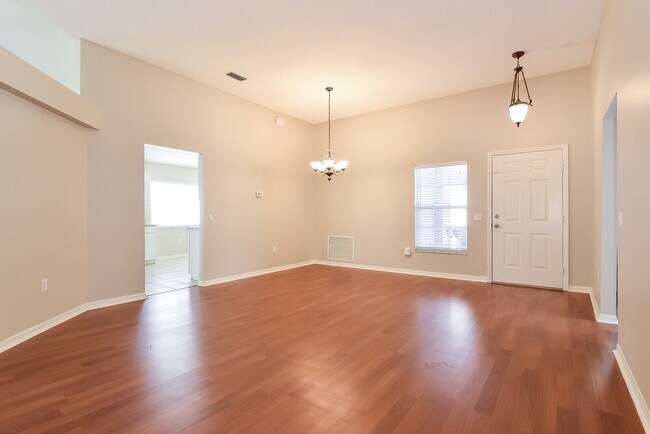 Building Photo - 312 Sonoma Dr